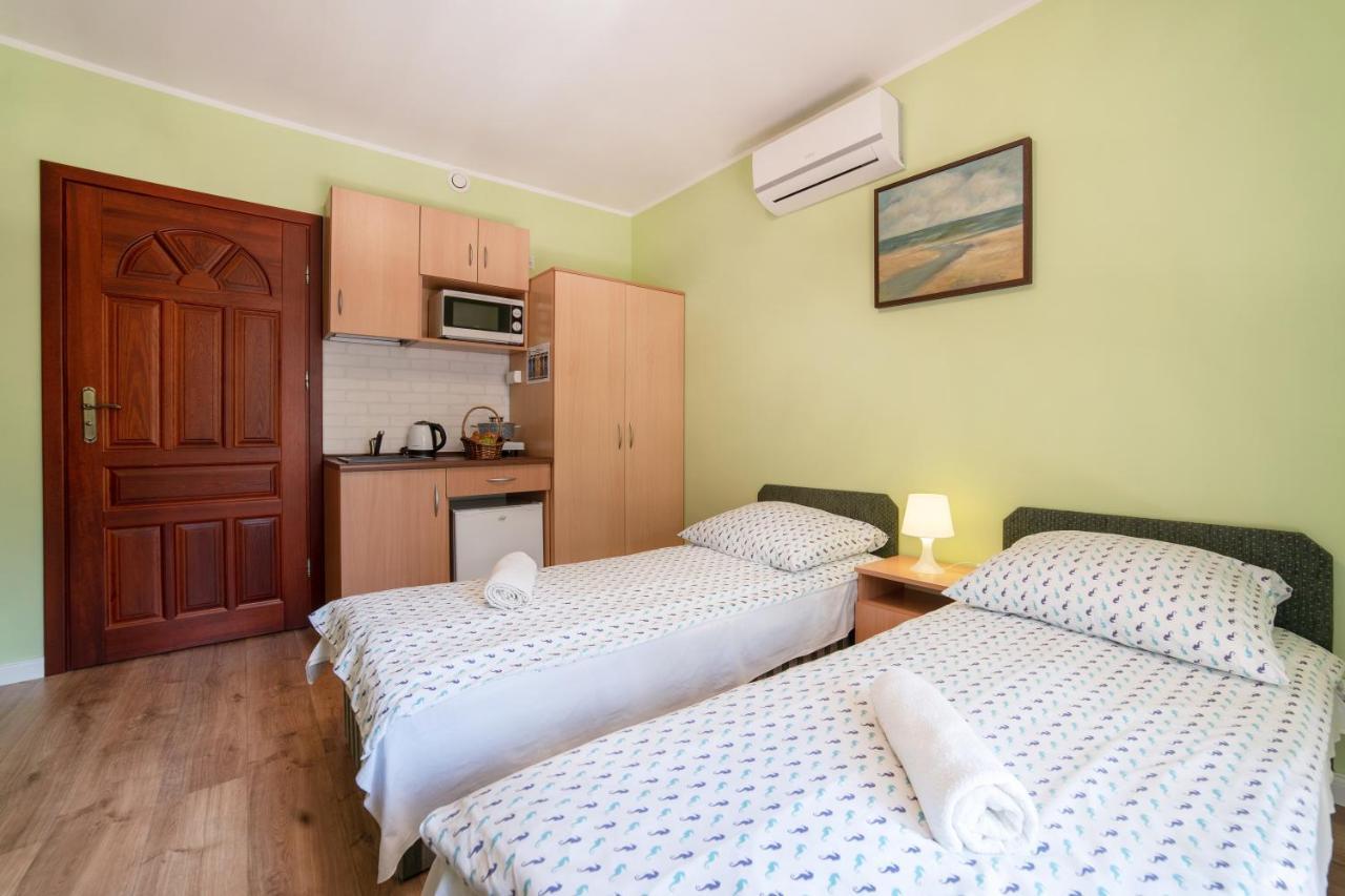 Pokoje Goscinne Konik Morski Dębki Εξωτερικό φωτογραφία